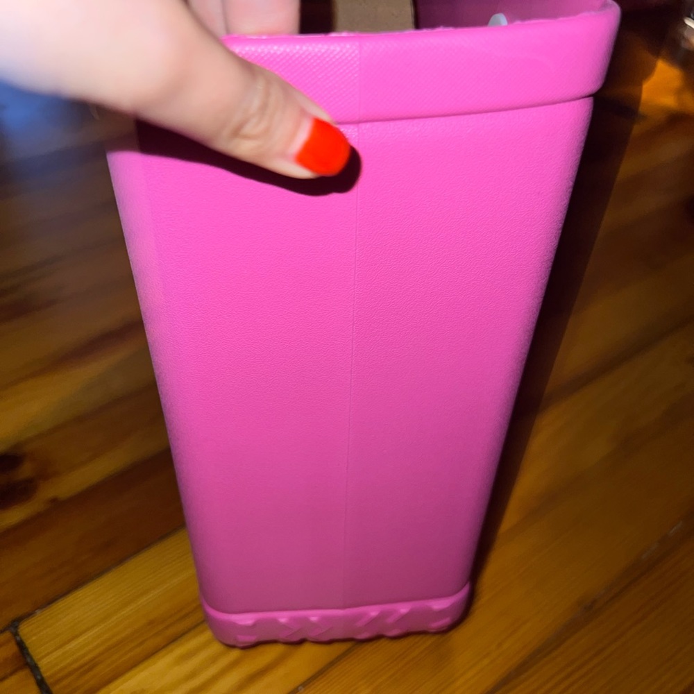 NEVER USED Bag( I do not think it’s a real bogg bag but I am not sure)
